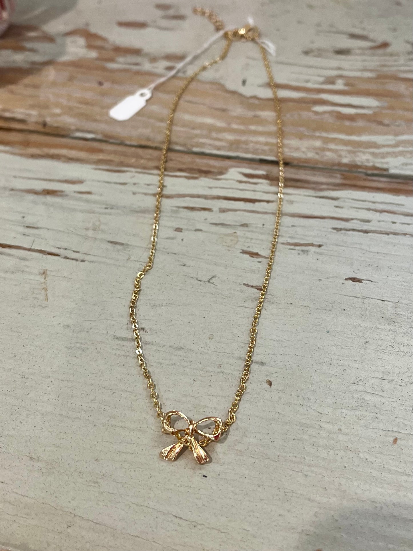 Bow Necklace