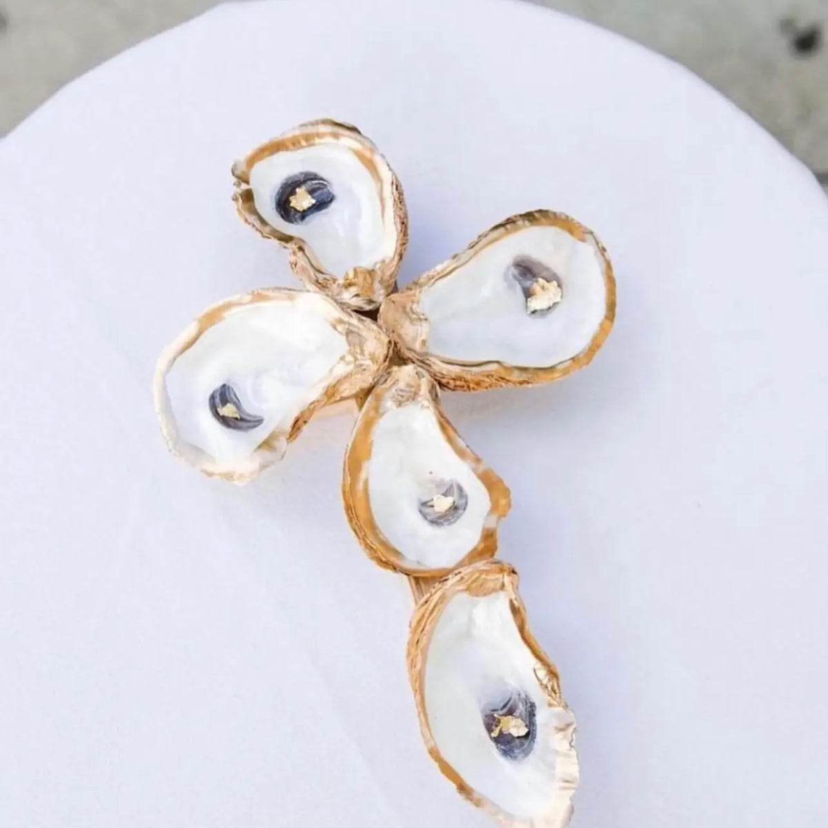 Classic Gold Oyster Cross