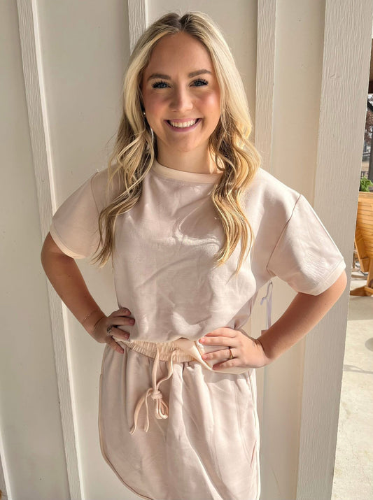 Beige and White Scuba Set